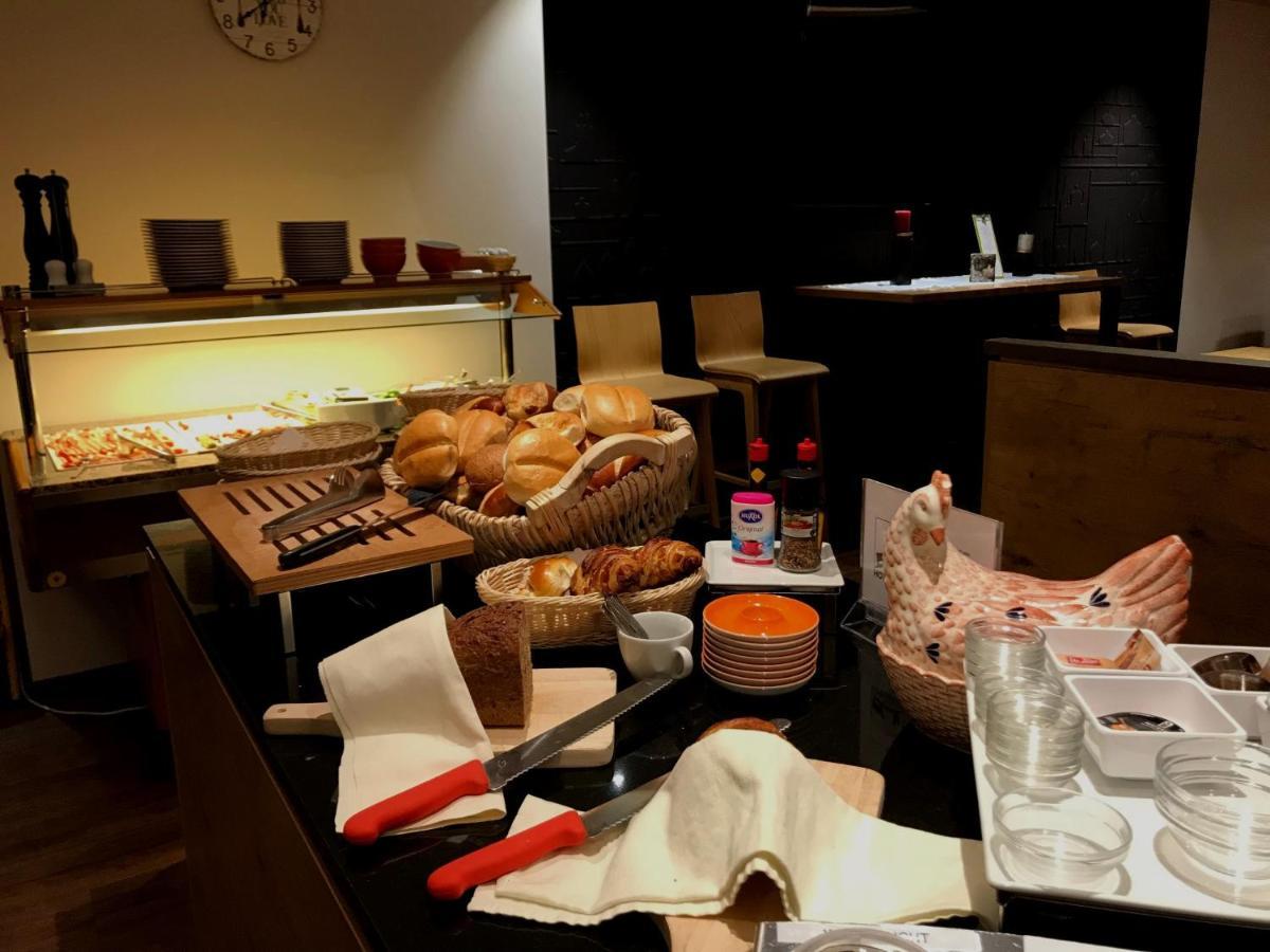 Hotel Goll Pforzheim-Niefern Εξωτερικό φωτογραφία